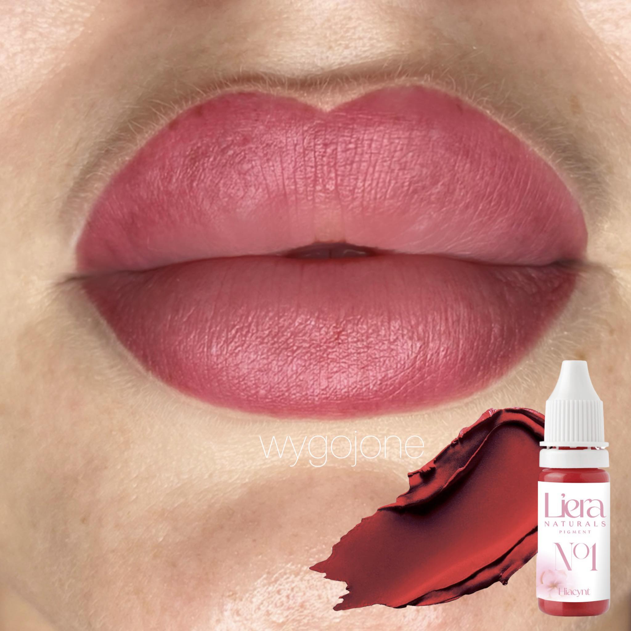 Hiacynt praca makijażu permanentnego ust